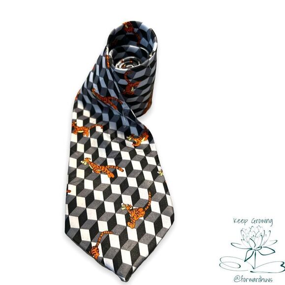 Disney Pooh Brand | Men’s Tigger Neck Tie - Picture 1 of 11